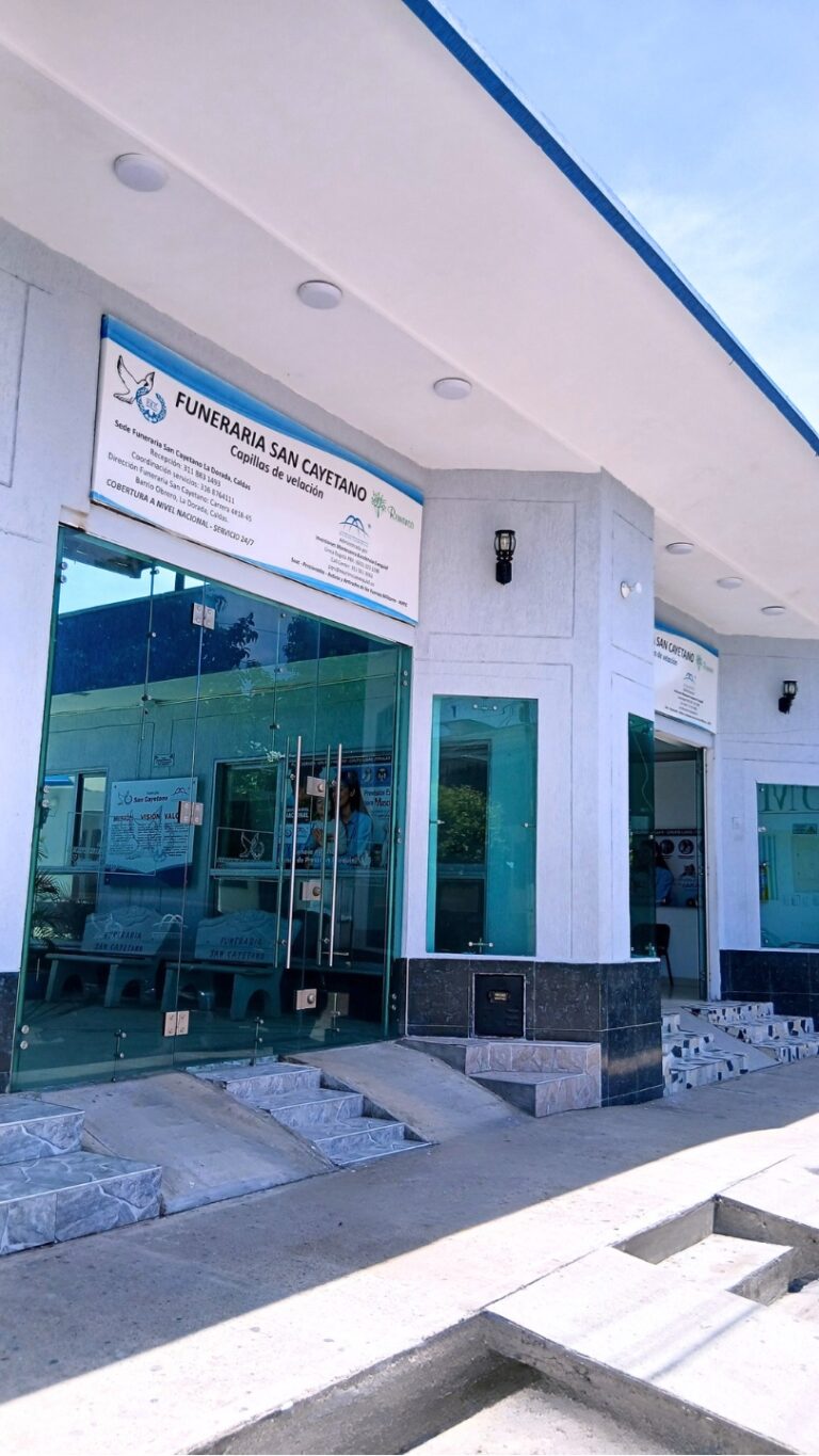 FACHADA SAN CAYETANO EXCELENCIA EXEQUIA